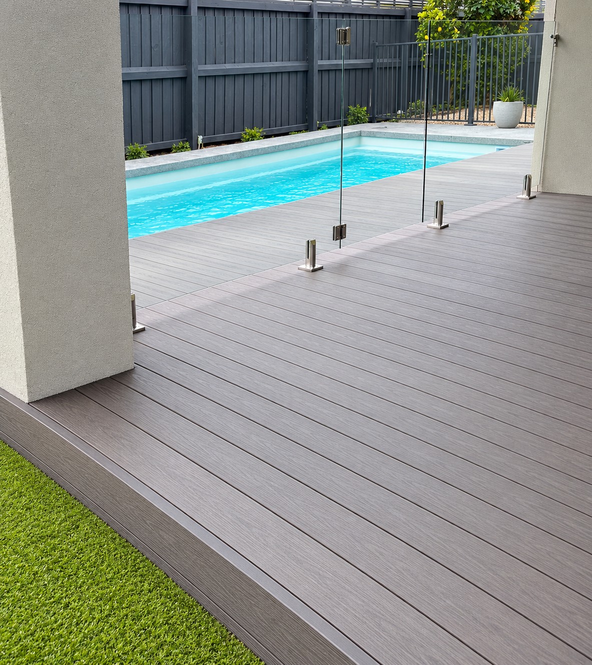 Roydeck2